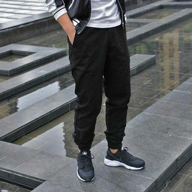 时髦束腿裤,上身效果很有范儿穿出时尚感 时髦束腿裤,上身效果很有范儿穿出时尚感