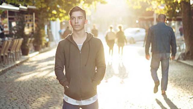 人人都有卫衣,怎么穿才不会烂大街? 人人都有卫衣,怎么穿才不会烂大街?