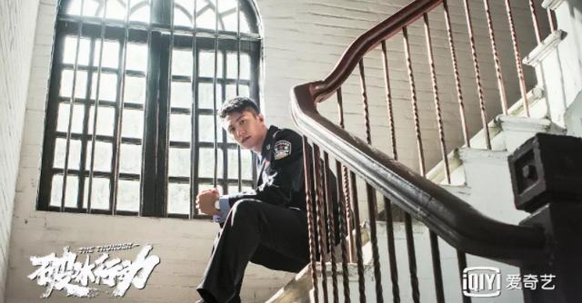 黄景瑜上演“制服诱惑”,与“达康书记”颜值演技齐飞,片花真燃 黄景瑜上演“制服诱惑”,与“达康书记”颜值演技齐飞,片花真燃