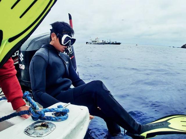 翻出彭于晏拍摄《邪不压正》时被导演“潜规则”,场面非常尴尬! 翻出彭于晏拍摄《邪不压正》时被导演“潜规则”,场面非常尴尬!