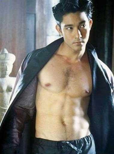 立威廉肌肉照 大显性感腹肌迷人肌肉 立威廉肌肉照 大显性感腹肌迷人肌肉