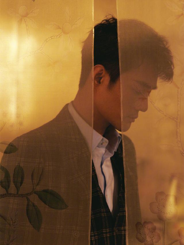 王凯厉害了,全新杂志造型上线,穿西装居然也能有年味? 王凯厉害了,全新杂志造型上线,穿西装居然也能有年味?