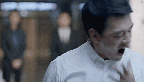 他天生长了一张有钱人的脸,也因此演不了穷人,典型的总裁专业户 他天生长了一张有钱人的脸,也因此演不了穷人,典型的总裁专业户