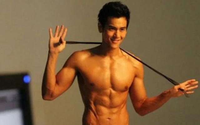 四位身材爆表的明星,有你中意的吗 四位身材爆表的明星,有你中意的吗