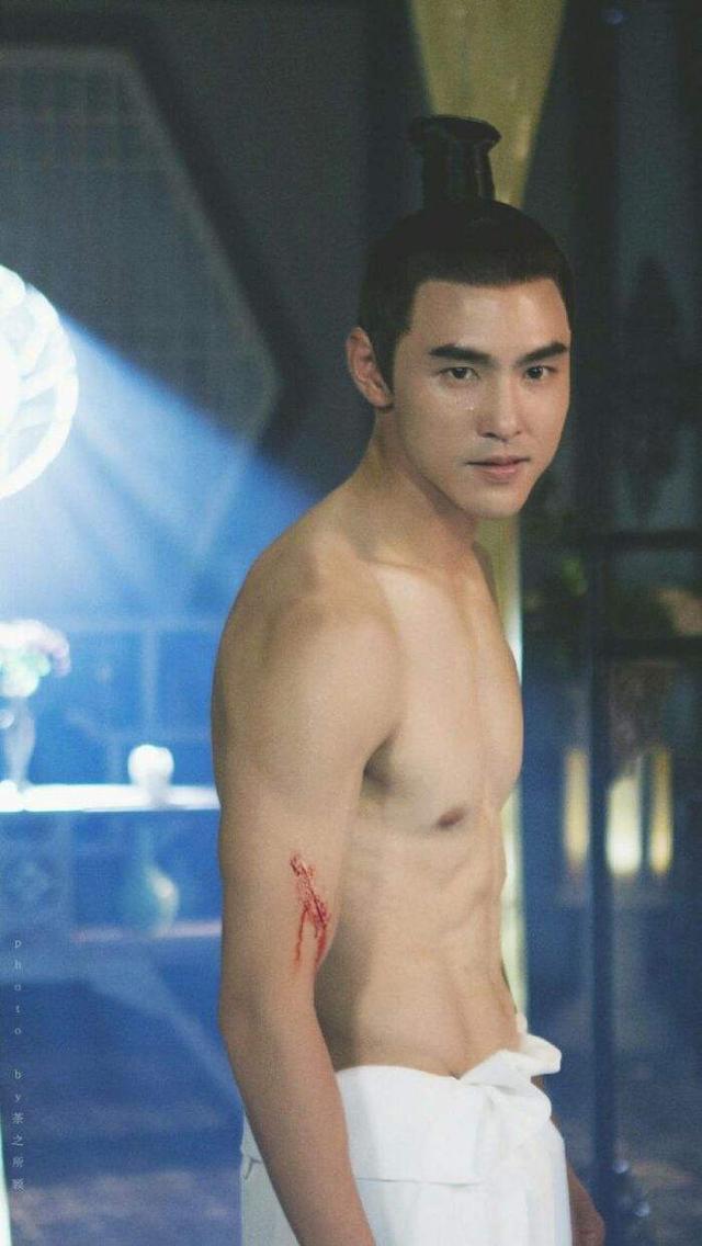 阮经天长得帅,身材好,演技又好,可他的情史却让人无言以对 阮经天长得帅,身材好,演技又好,可他的情史却让人无言以对