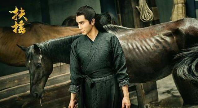 本是快递小哥,因高颜值191身高被杨幂签下,与热巴拍戏组cp 本是快递小哥,因高颜值191身高被杨幂签下,与热巴拍戏组cp