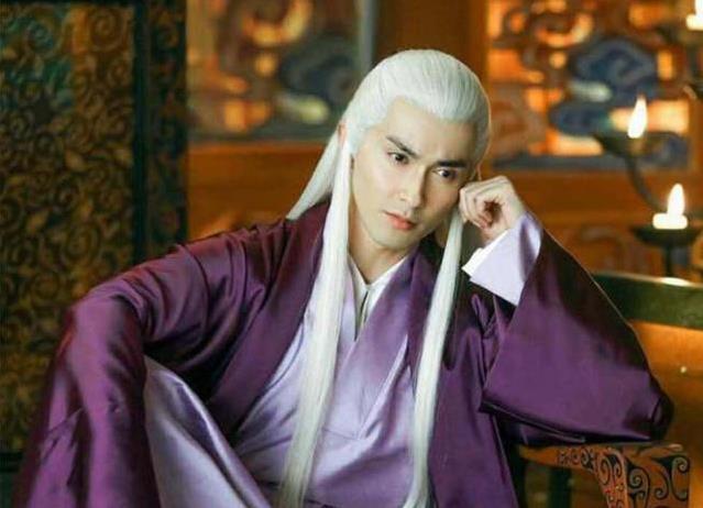 本是快递小哥,因高颜值191身高被杨幂签下,与热巴拍戏组cp 本是快递小哥,因高颜值191身高被杨幂签下,与热巴拍戏组cp