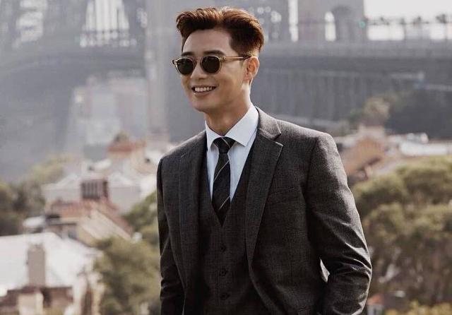 悉尼街头最靓丽的崽!朴叙俊最新大片再现《金秘书》副会长风采 悉尼街头最靓丽的崽!朴叙俊最新大片再现《金秘书》副会长风采