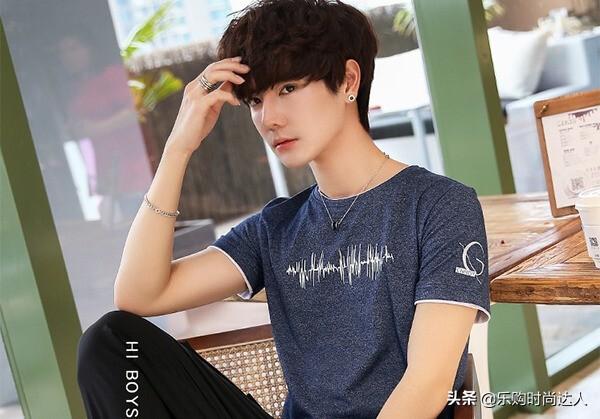 潮男时尚短袖T恤,多彩人生穿出魅力风格 潮男时尚短袖T恤,多彩人生穿出魅力风格