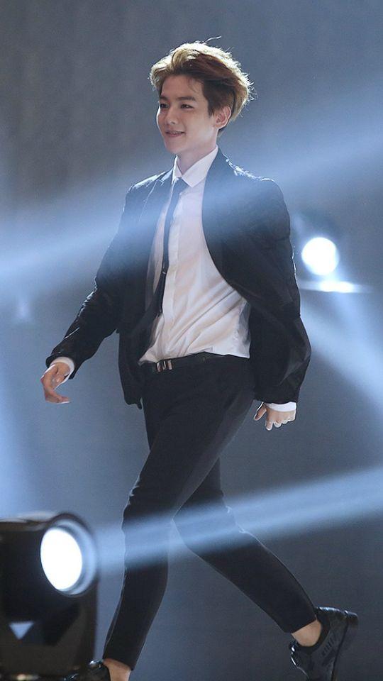 帅哥走路姿势透露出的信息,告诉你人品是否靠谱,多注意观察 帅哥走路姿势透露出的信息,告诉你人品是否靠谱,多注意观察