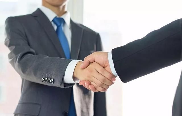 年轻人,比起精英人士你更需要一套定制西装! 年轻人,比起精英人士你更需要一套定制西装!