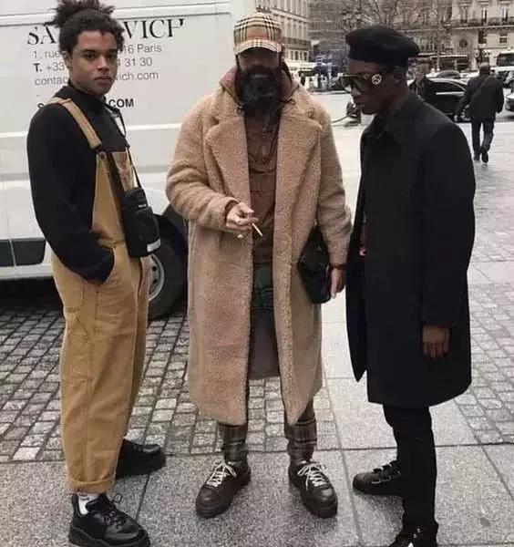 别再讨厌这个颜色了!它真的可以百搭所有单品! 别再讨厌这个颜色了!它真的可以百搭所有单品!