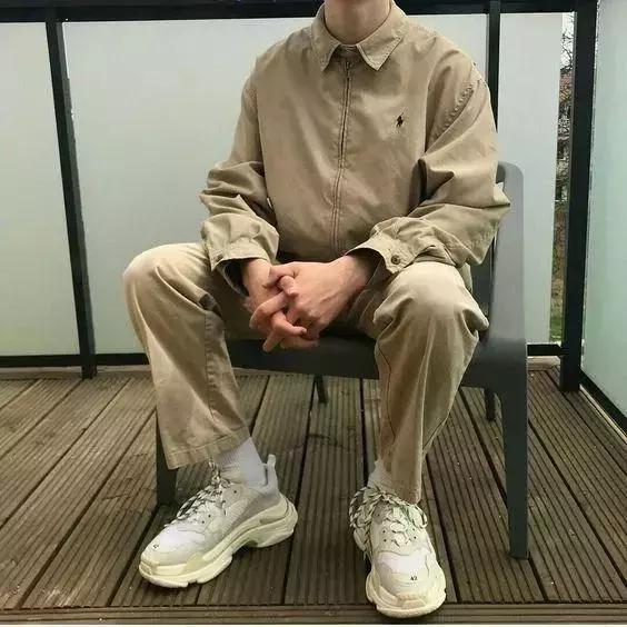 别再讨厌这个颜色了!它真的可以百搭所有单品! 别再讨厌这个颜色了!它真的可以百搭所有单品!