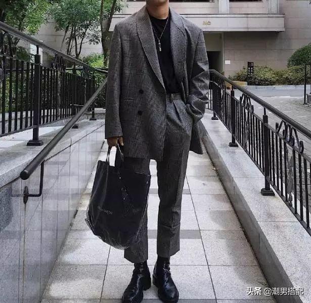 开春25-35岁轻熟男士搭配,穿搭一周不用愁~ 开春25-35岁轻熟男士搭配,穿搭一周不用愁~