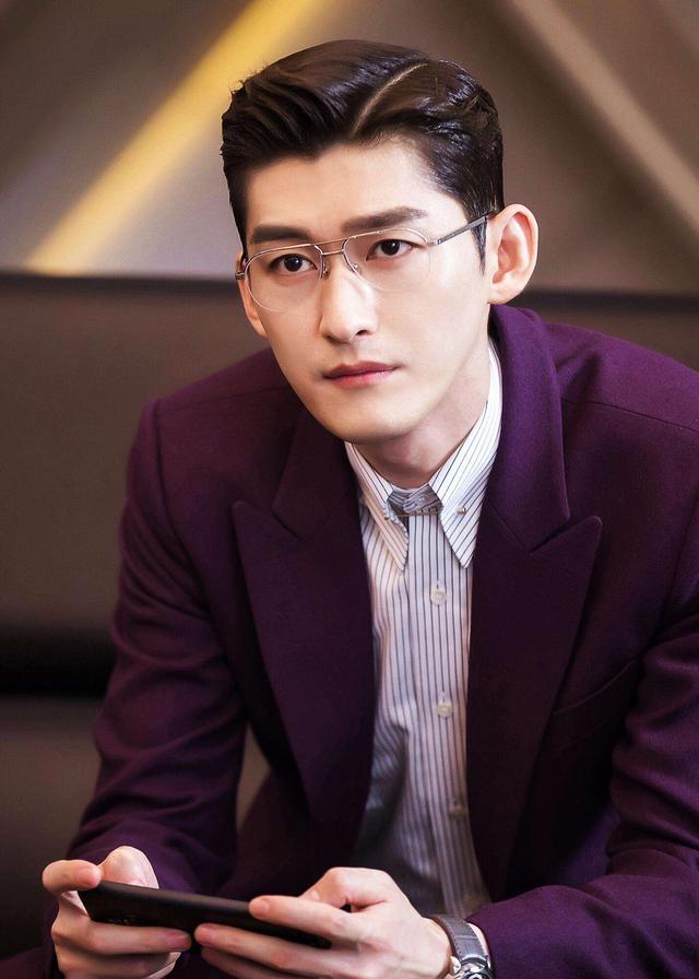 六位“霸道总裁”来袭,谁是你心中的霸道总裁呢? 六位“霸道总裁”来袭,谁是你心中的霸道总裁呢?