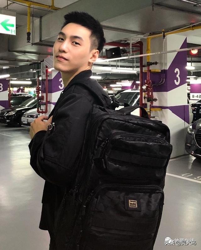 地铁小哥神似“钟汉良”!人畜无害的小肌肉男模清新又舒服! 地铁小哥神似“钟汉良”!人畜无害的小肌肉男模清新又舒服!