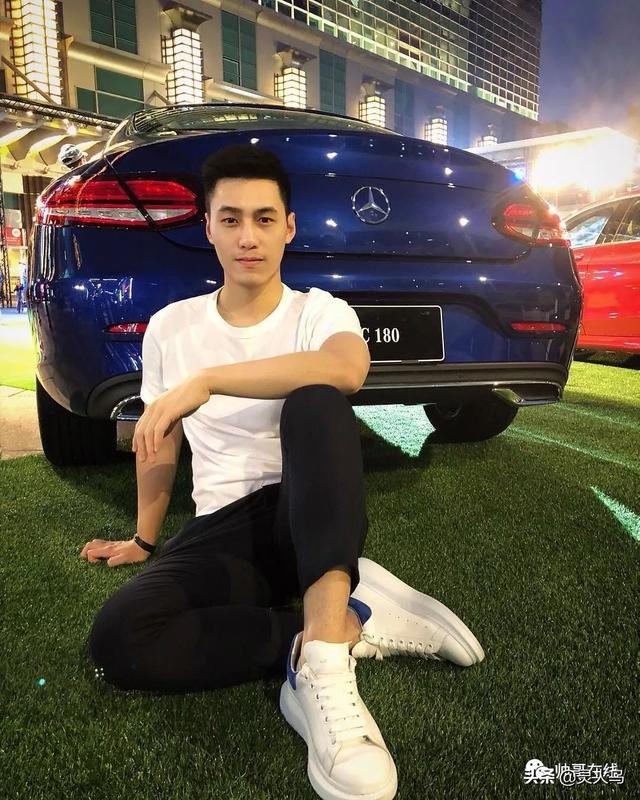 地铁小哥神似“钟汉良”!人畜无害的小肌肉男模清新又舒服! 地铁小哥神似“钟汉良”!人畜无害的小肌肉男模清新又舒服!