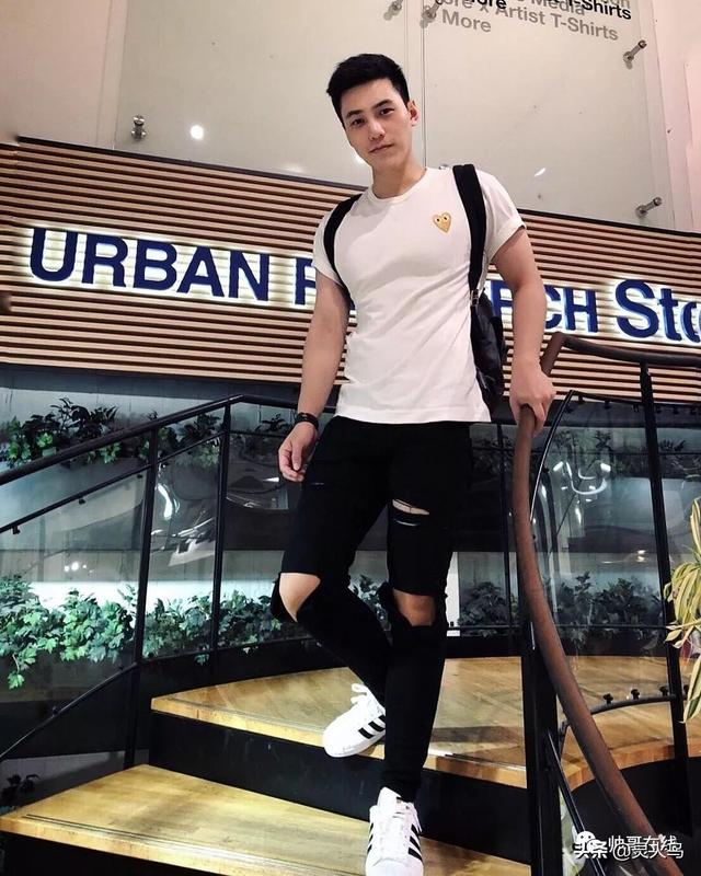 地铁小哥神似“钟汉良”!人畜无害的小肌肉男模清新又舒服! 地铁小哥神似“钟汉良”!人畜无害的小肌肉男模清新又舒服!