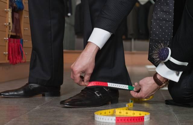 西裤正式场合怎么穿?选对版型是关键! 西裤正式场合怎么穿?选对版型是关键!