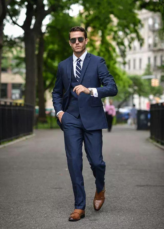 西裤正式场合怎么穿?选对版型是关键! 西裤正式场合怎么穿?选对版型是关键!