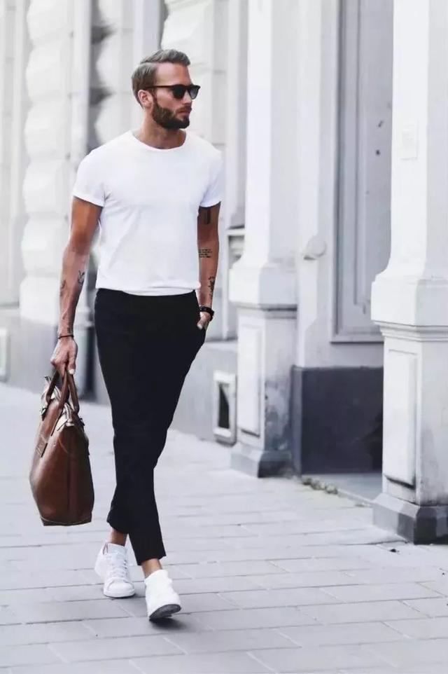 西裤正式场合怎么穿?选对版型是关键! 西裤正式场合怎么穿?选对版型是关键!