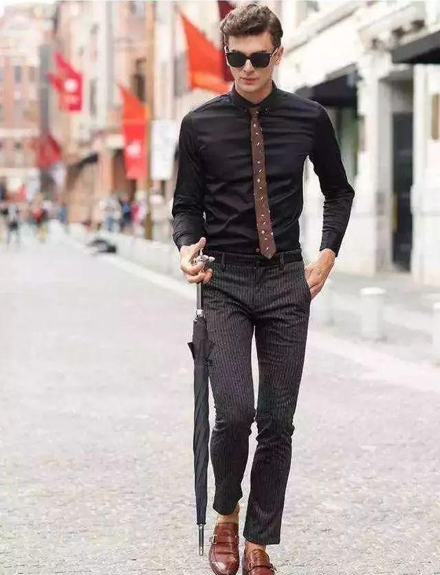 西裤正式场合怎么穿?选对版型是关键! 西裤正式场合怎么穿?选对版型是关键!