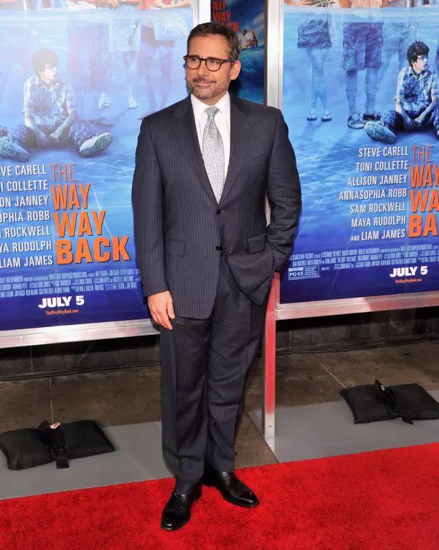 西裤正式场合怎么穿?选对版型是关键! 西裤正式场合怎么穿?选对版型是关键!