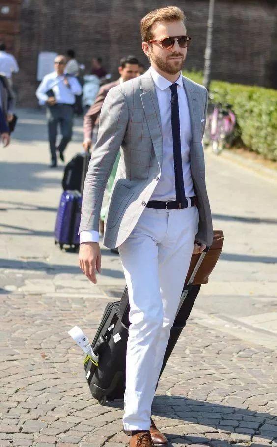 夏天休闲裤穿得好看的男士都有什么技巧? 夏天休闲裤穿得好看的男士都有什么技巧?