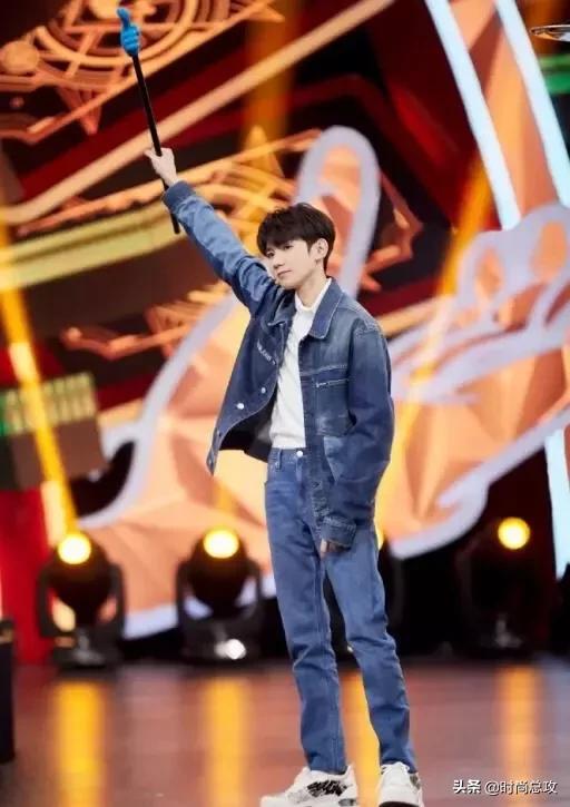 王源又帅了不少,新节目穿牛仔套装真养眼 王源又帅了不少,新节目穿牛仔套装真养眼