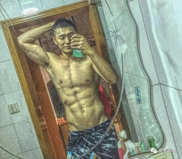 颜值不输宁泽涛,这样的游泳男神请给我来一打~ 颜值不输宁泽涛,这样的游泳男神请给我来一打~