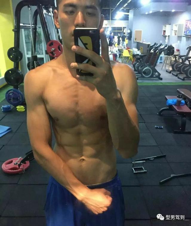 颜值不输宁泽涛,这样的游泳男神请给我来一打~ 颜值不输宁泽涛,这样的游泳男神请给我来一打~