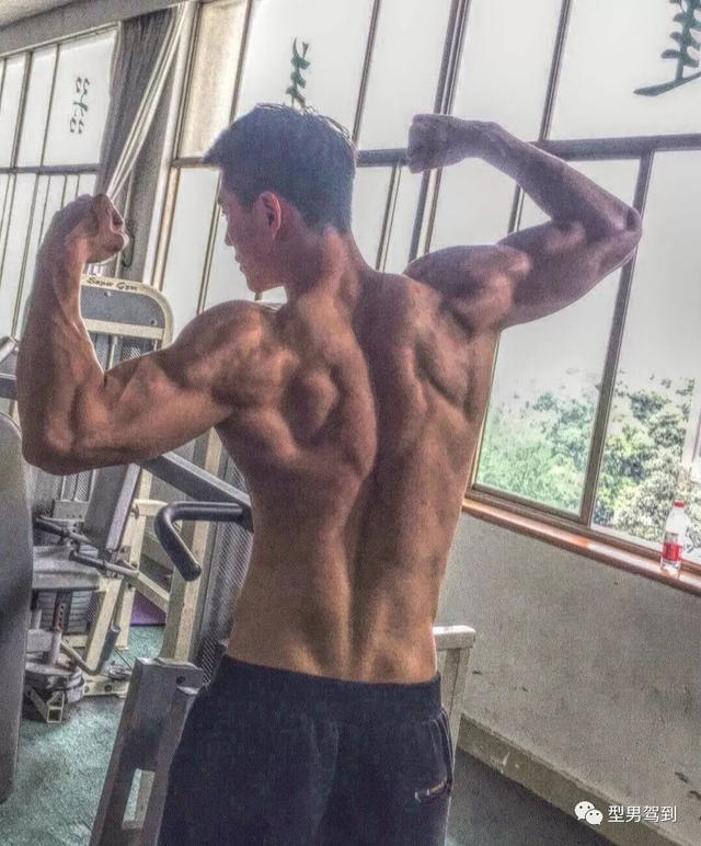 颜值不输宁泽涛,这样的游泳男神请给我来一打~ 颜值不输宁泽涛,这样的游泳男神请给我来一打~