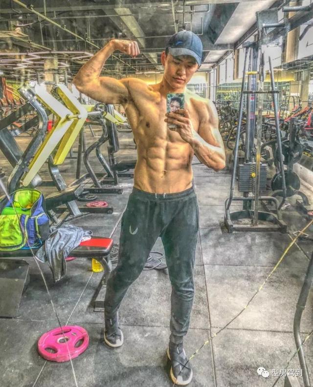 颜值不输宁泽涛,这样的游泳男神请给我来一打~ 颜值不输宁泽涛,这样的游泳男神请给我来一打~