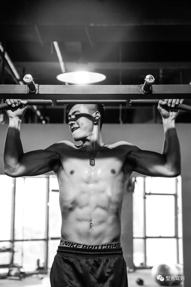 颜值不输宁泽涛,这样的游泳男神请给我来一打~ 颜值不输宁泽涛,这样的游泳男神请给我来一打~