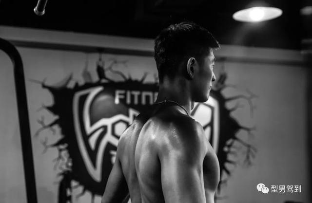 颜值不输宁泽涛,这样的游泳男神请给我来一打~ 颜值不输宁泽涛,这样的游泳男神请给我来一打~