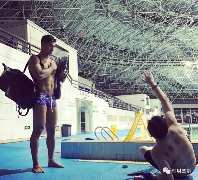 颜值不输宁泽涛,这样的游泳男神请给我来一打~ 颜值不输宁泽涛,这样的游泳男神请给我来一打~