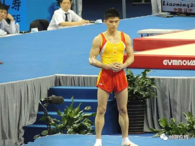 肌肉体操帅哥纪练深火了,萌脸小奶狗有颜有实力~ 肌肉体操帅哥纪练深火了,萌脸小奶狗有颜有实力~