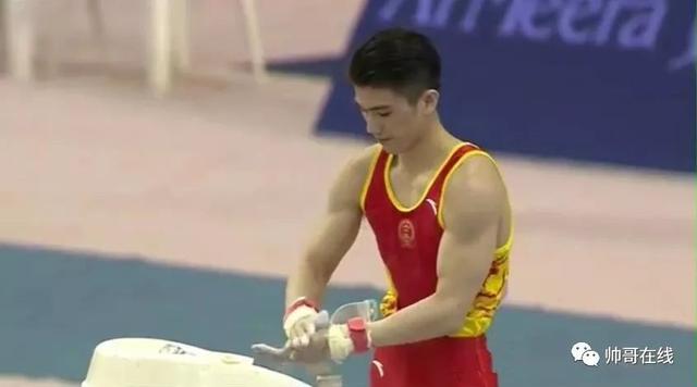 肌肉体操帅哥纪练深火了,萌脸小奶狗有颜有实力~ 肌肉体操帅哥纪练深火了,萌脸小奶狗有颜有实力~