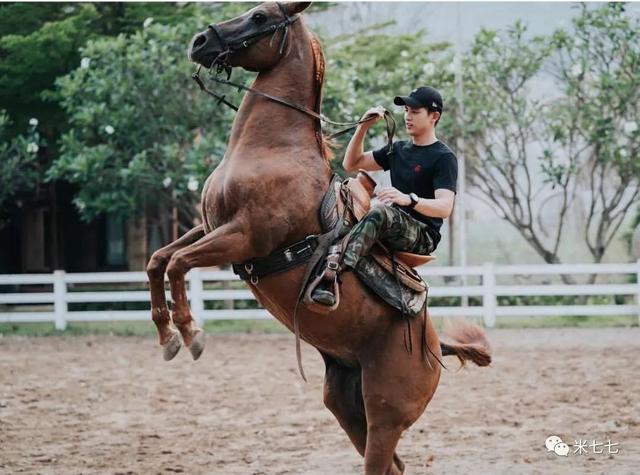 我发现惹泰国最帅的男孩纸!!三胖Jamesji 我发现惹泰国最帅的男孩纸!!三胖Jamesji