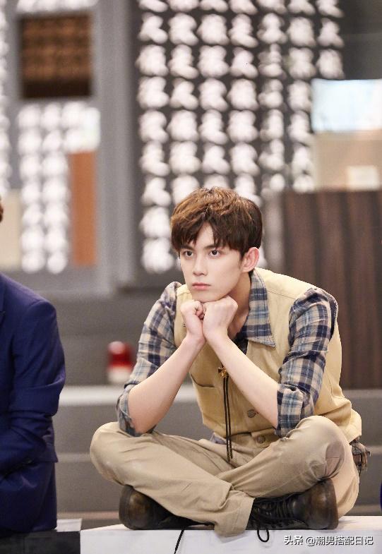 吴磊式教科书级穿搭,带你领略最新时尚潮流趋势 吴磊式教科书级穿搭,带你领略最新时尚潮流趋势