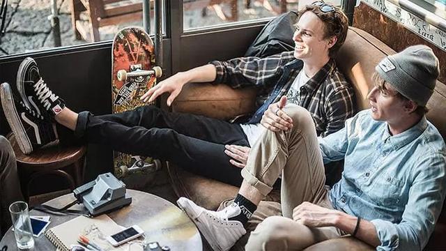 如何鉴定VANS鞋真伪,难道真的要扔一下试试? 如何鉴定VANS鞋真伪,难道真的要扔一下试试?