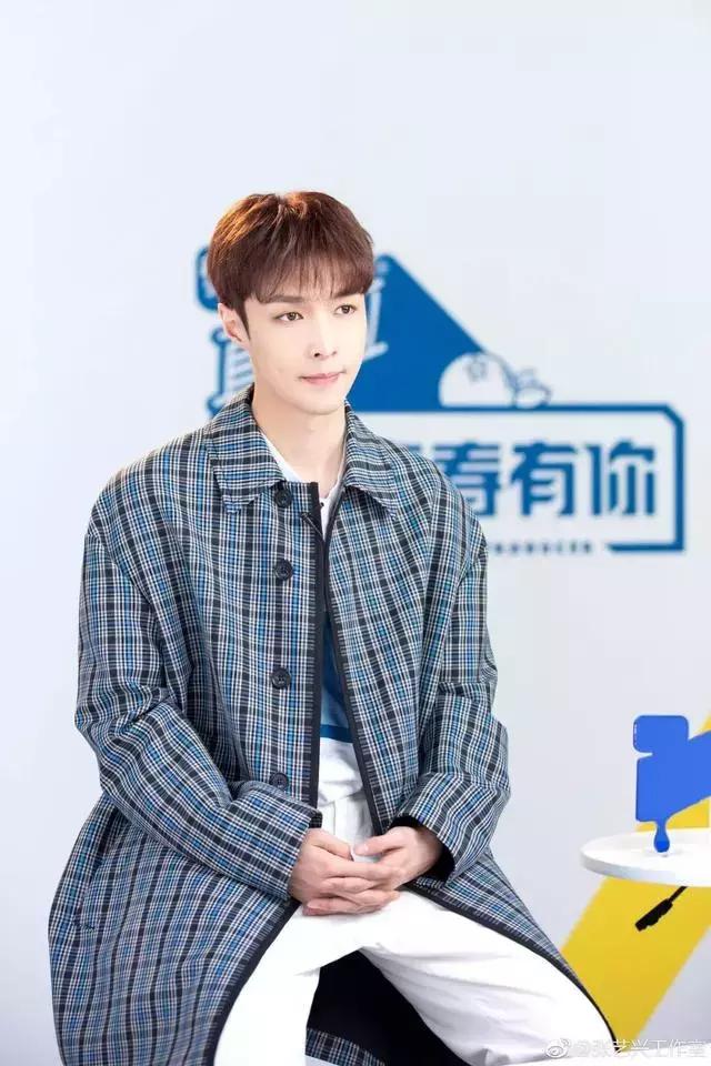 唱歌跳舞俱佳的张艺兴 穿搭也很厉害! 唱歌跳舞俱佳的张艺兴 穿搭也很厉害!