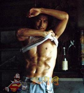 韩国男星银幕露出腹肌的原则 韩国男星银幕露出腹肌的原则