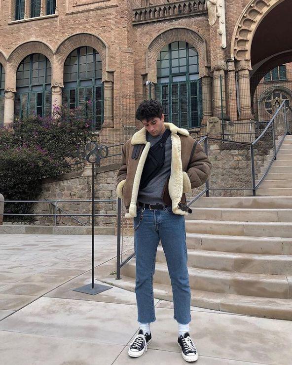 穿牛仔裤懒得卷裤脚?试试时髦的毛边款式 穿牛仔裤懒得卷裤脚?试试时髦的毛边款式