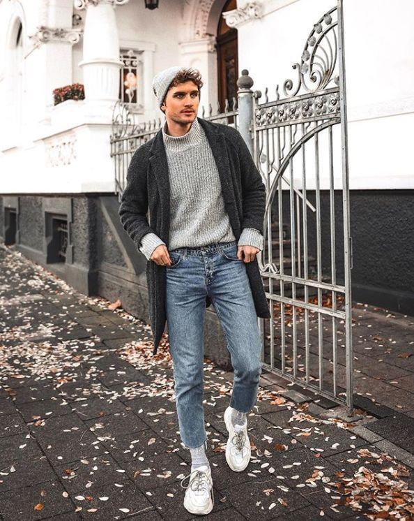 穿牛仔裤懒得卷裤脚?试试时髦的毛边款式 穿牛仔裤懒得卷裤脚?试试时髦的毛边款式