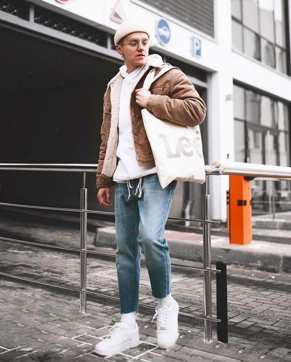 穿牛仔裤懒得卷裤脚?试试时髦的毛边款式 穿牛仔裤懒得卷裤脚?试试时髦的毛边款式