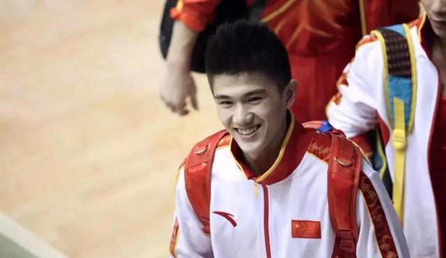 94年体操小将纪练深凭借颜值腱子肉走红 94年体操小将纪练深凭借颜值腱子肉走红