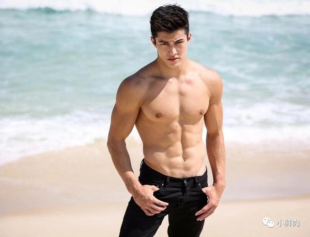 94年体操小将纪练深凭借颜值腱子肉走红 94年体操小将纪练深凭借颜值腱子肉走红