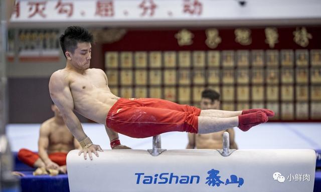 94年体操小将纪练深凭借颜值腱子肉走红 94年体操小将纪练深凭借颜值腱子肉走红