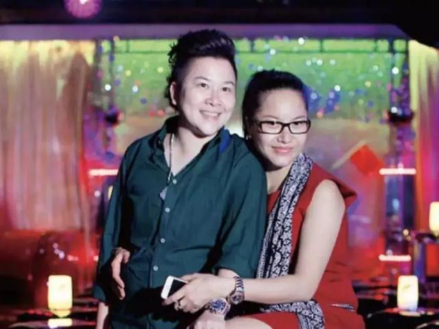 台湾同性婚姻登记第1天:厮守男友25年,蔡康永终于不再孤军奋战 台湾同性婚姻登记第1天:厮守男友25年,蔡康永终于不再孤军奋战